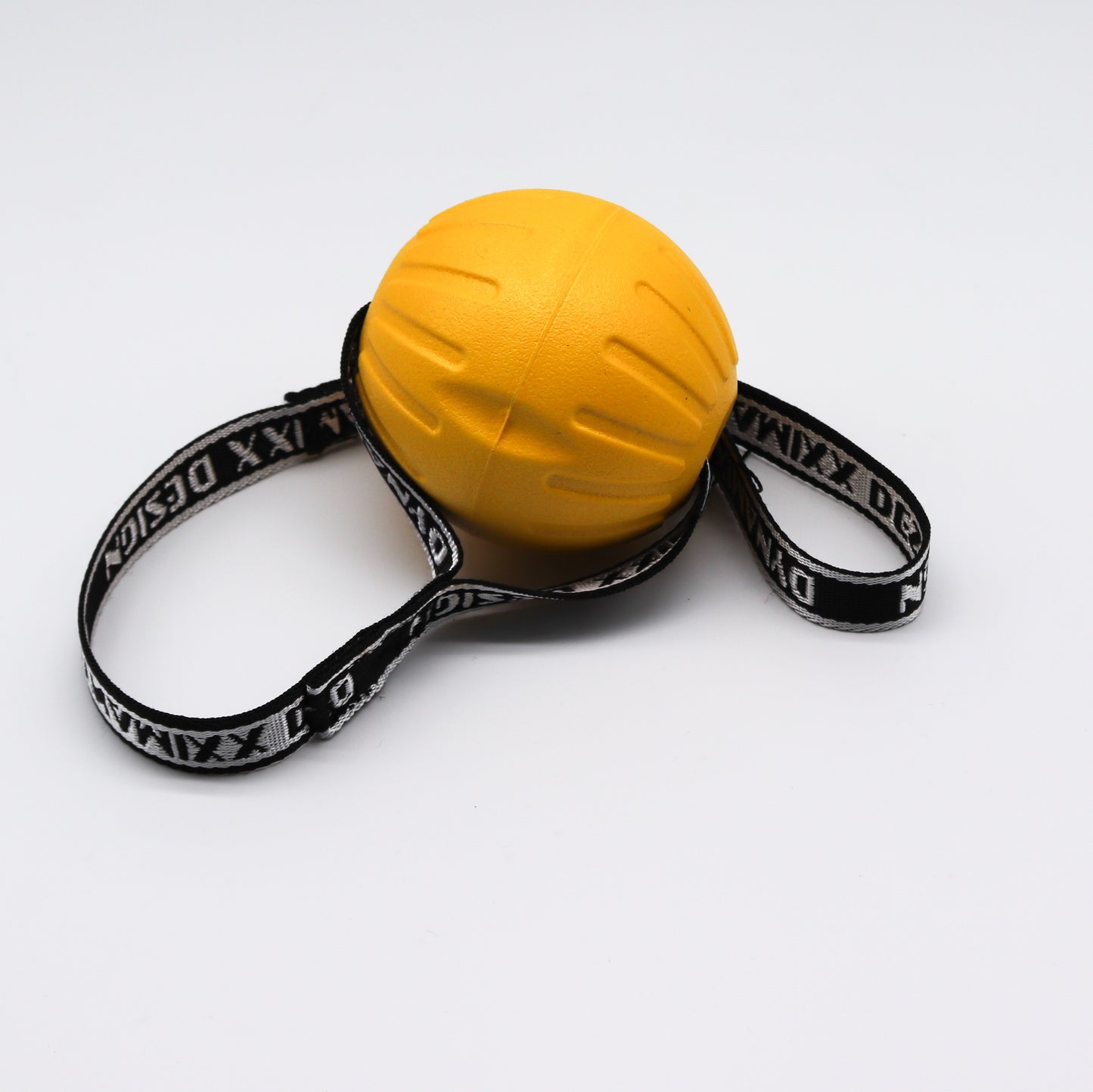 BALL9 – Schaumstoffball mit Schlaufe (9 cm)