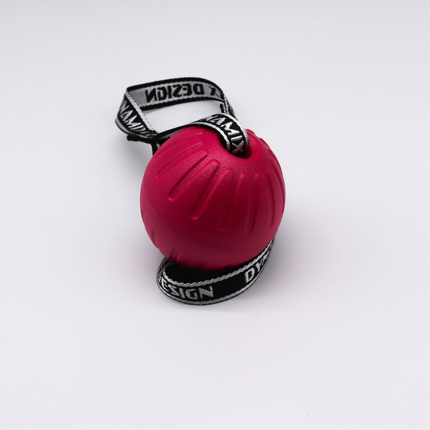 BALL9 – Schaumstoffball mit Schlaufe (9 cm)