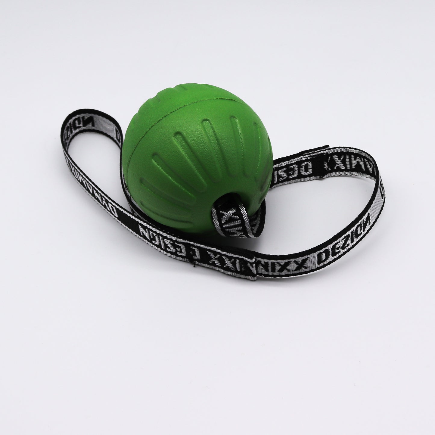 BALL9 – Schaumstoffball mit Schlaufe (9 cm)