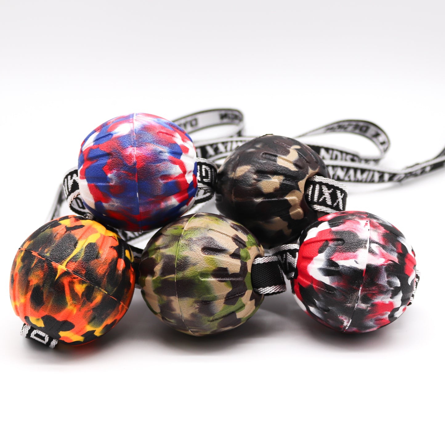 BALL7 – Schaumstoffball mit Schlaufe (7 cm)